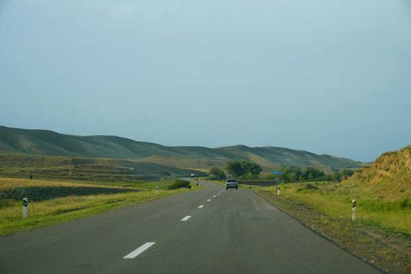 Comment installer un système de freinage antiblocage (ABS) sur une voiture ancienne sans compromis sur l'esthétique ?